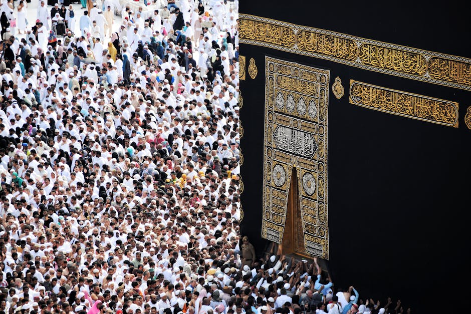 Photo Of People Gathering Near Kaaba, Mecca, Saudi Arabia