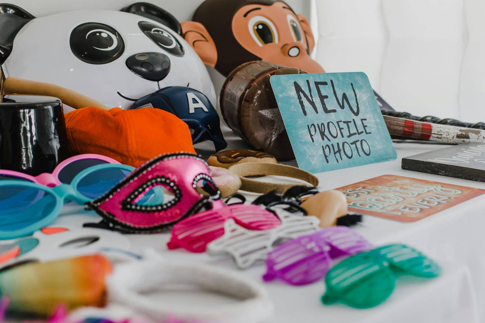 Assorted-color Mask and Glasses