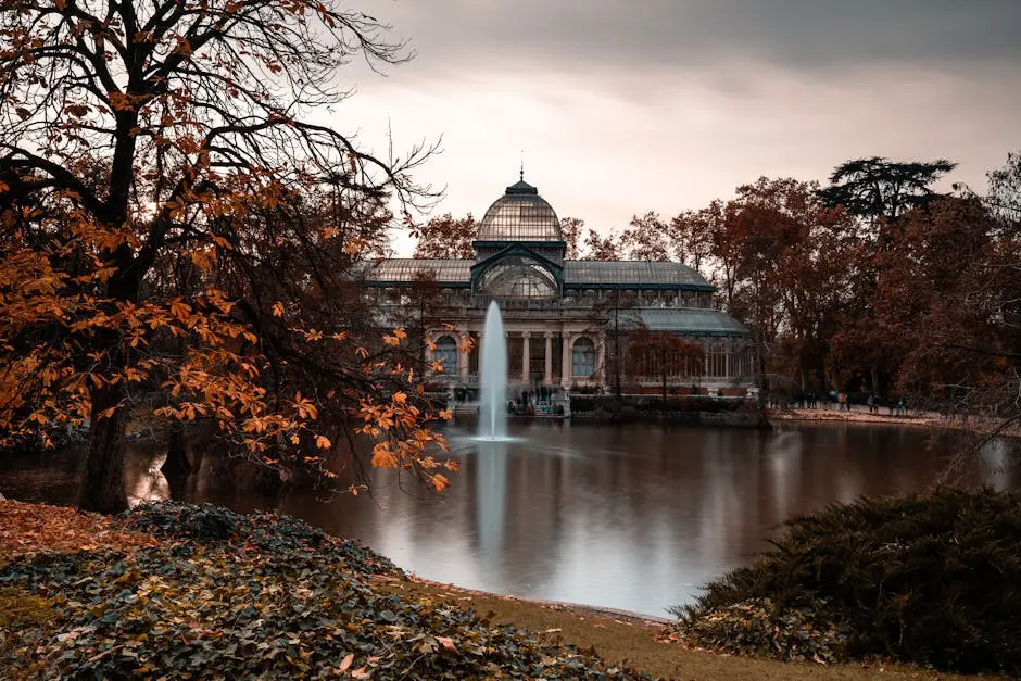 Pond near Crystal Palace in Madrid