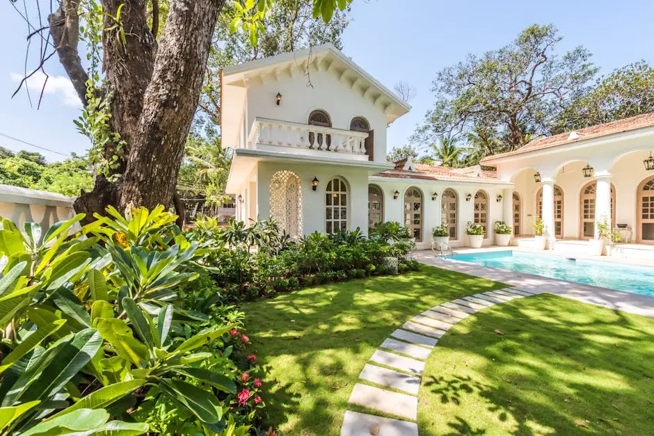 A Villa With Pool and Garden