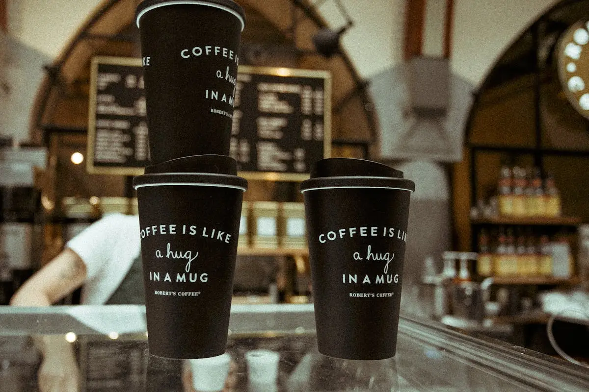 Disposable Black-and-white Plastic Coffee Cups